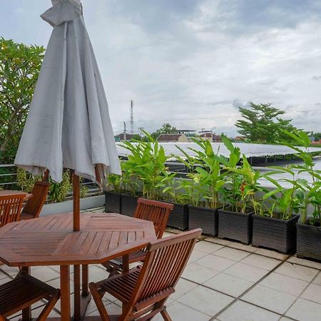 Sans Hotel Absari Yogyakarta Jarakan المظهر الخارجي الصورة